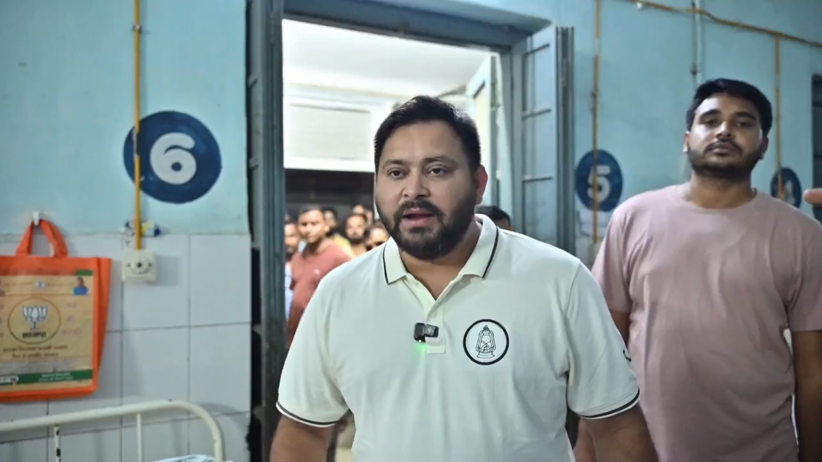 ahead-of-pm’s-visit,-tejashwi-yadav-makes-surprise-inspection-of-purnia-hospital