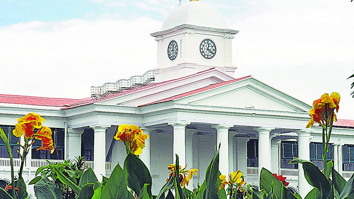 bomb-threat-at-kerala-secretariat;-police-term-it-fake-after-inspections