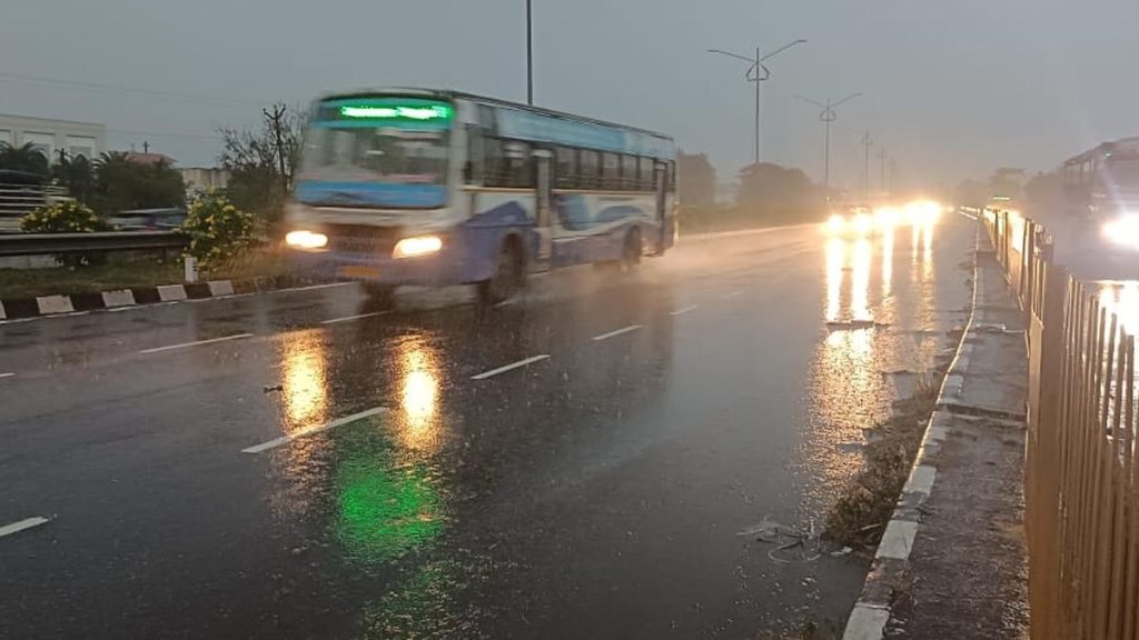 Light to Moderate Rains Likely in Tamil Nadu Until Sunday