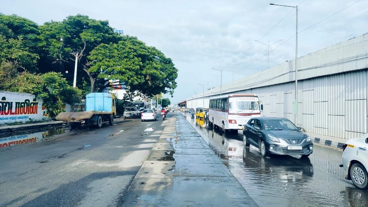 nhai-restores-service-lane-on-chennai-bengaluru-highway-for-vehicular-movement