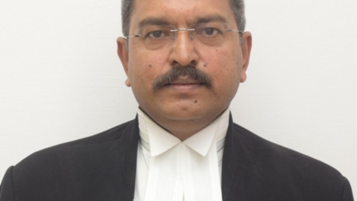 pavankumar-bhimappa-bajanthri-takes-oath-as-chief-justice-of-patna-high-court
