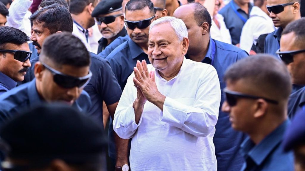 With Elections Near, Nitish Offers Boost to Bihar Welfare Workers